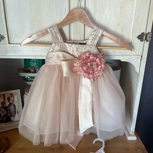 Chantilly Place dress